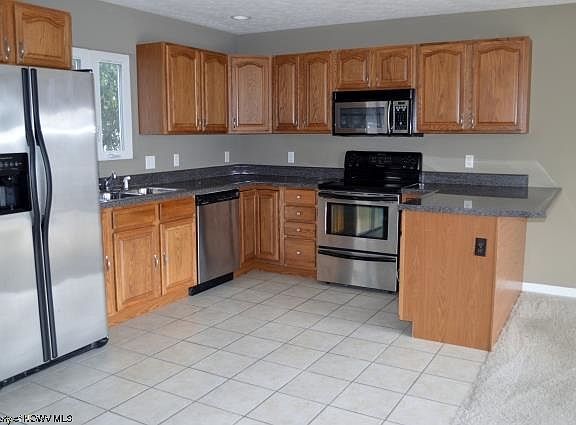3rd image of 904 Pierpont Heights Dr