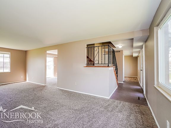 3rd image of 3733 Panama Dr