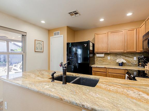 GRANITE COUNTERTOPS