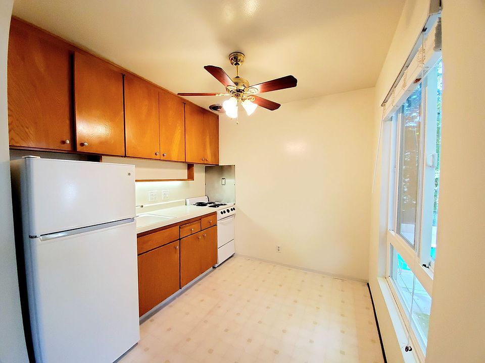 1st image of 819 N Humboldt St APT 202