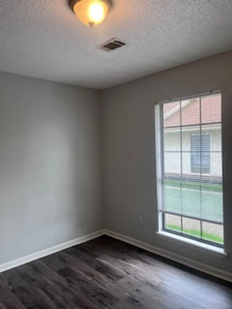 2 Bedroom Duplex on South Z in Fort Smith — Photo 3