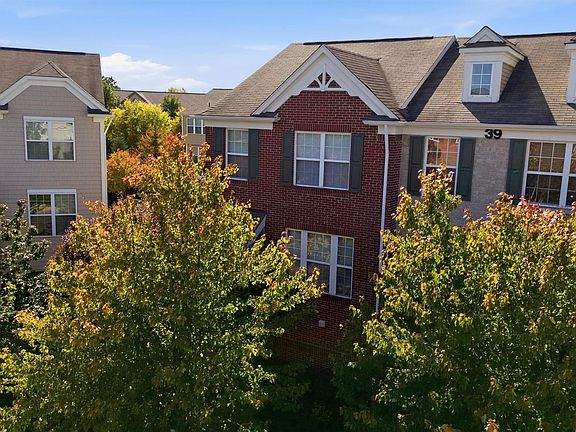 4th image of 27965 Middleton Dr
