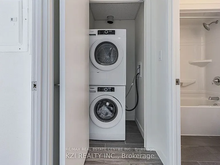 128 King St N #1001 — Photo 24