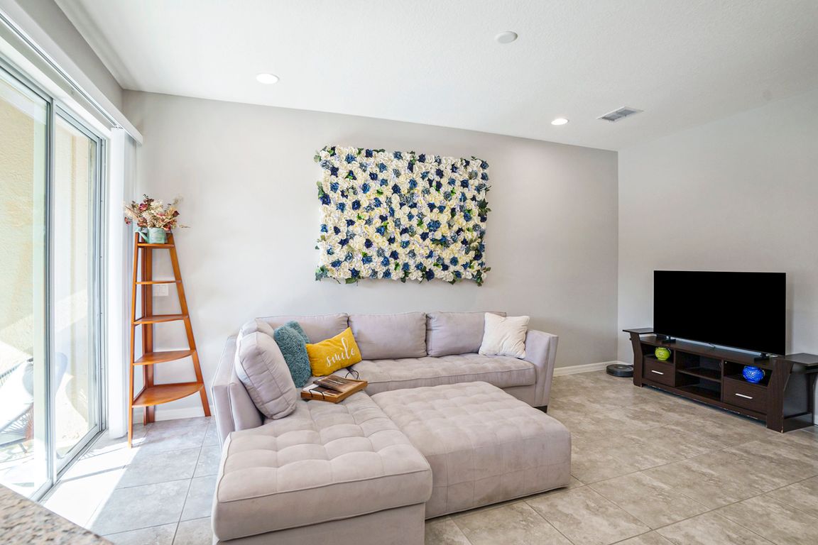 next background image