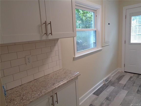 4th image of 5707 Wainwright Dr