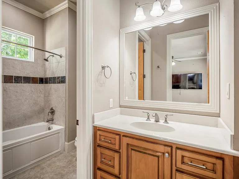 11918 Waterford Estates Ct — Photo 40