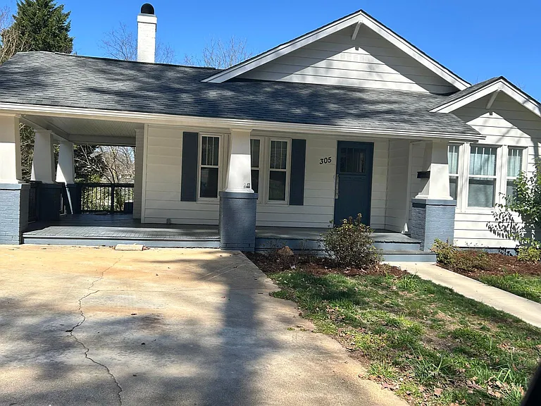 305 E Concord St — Photo 1