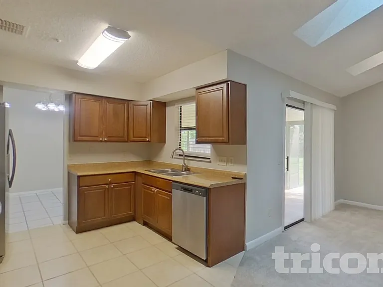 4739 Harpers Ferry Ln — Photo 5