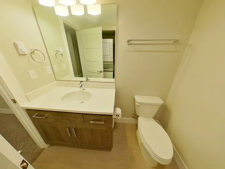 405 East 14th Ave — Photo 9