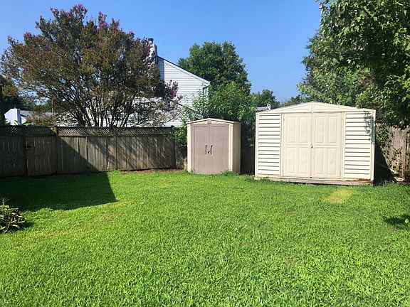 3rd image of 151 Gingerwood Ct