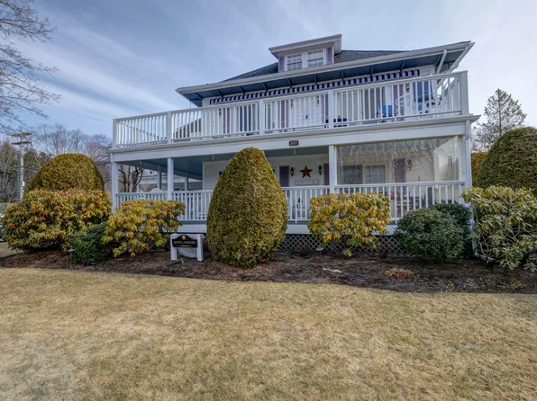 327 Shore Road #2, Ogunquit, ME 03907