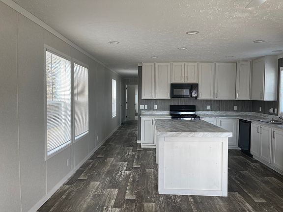 4th image of 6208 Sheldon St #337