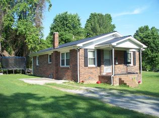 105 Juniper Ln, Smithville, TN 37166