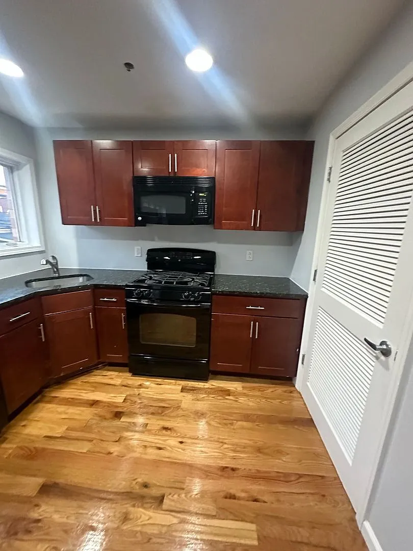 115 42nd St. c/o 4115 Park Avenue LLC — Photo 4