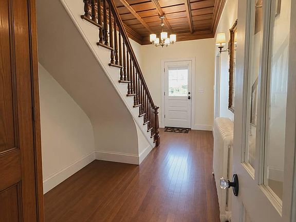5th image of 216 Water St