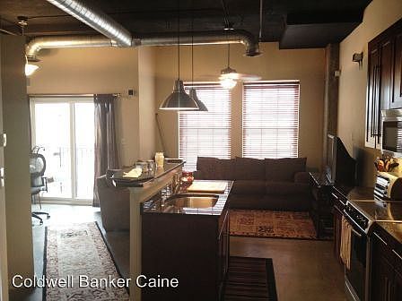 2nd image of 927 S Main St Unit 206