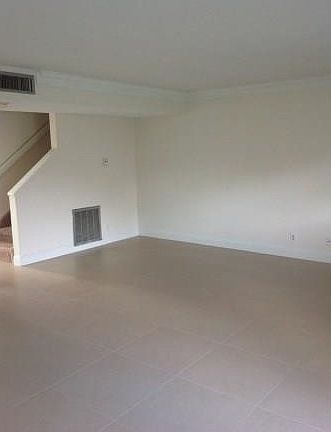4th image of 2205 NW 37th Ave