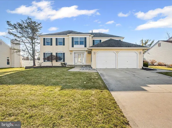 38 Sofia Dr, Blackwood, NJ 08012