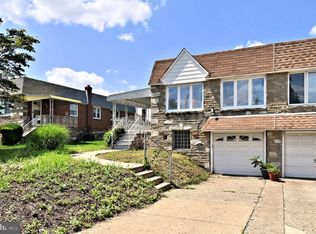 9962 Woodfern Rd, Philadelphia, PA 19115