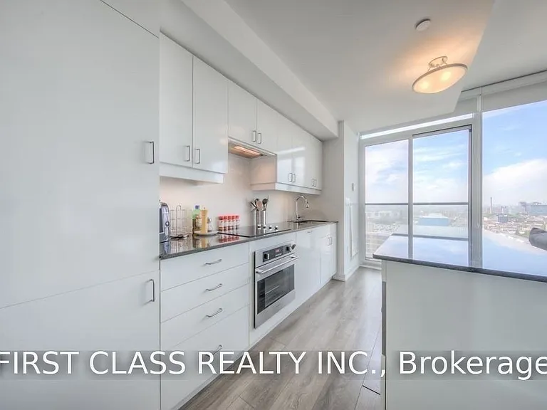 426 University Ave #1901 — Photo 14
