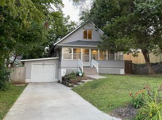 4641 Nicholas St, Omaha, NE 68132