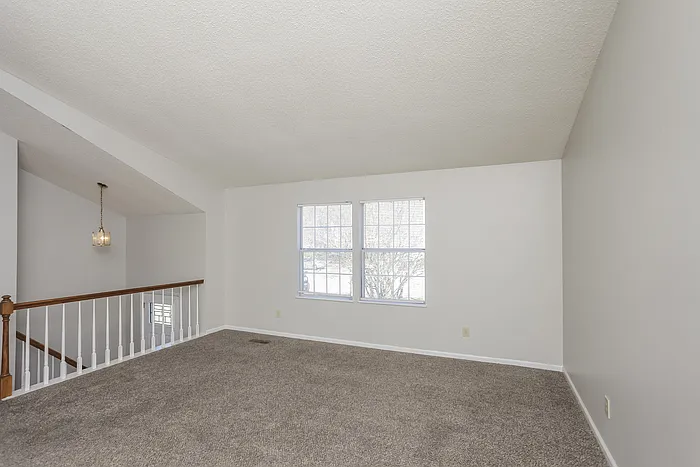 Building Photo - 206 Valeworth Dr