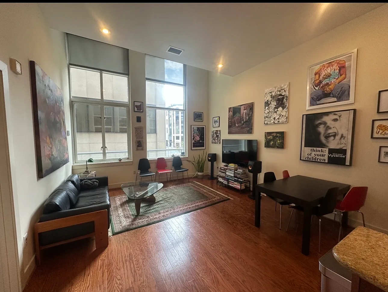 1 bed, 1.5 bath, 1040 sqft, $3,075 — Photo 4