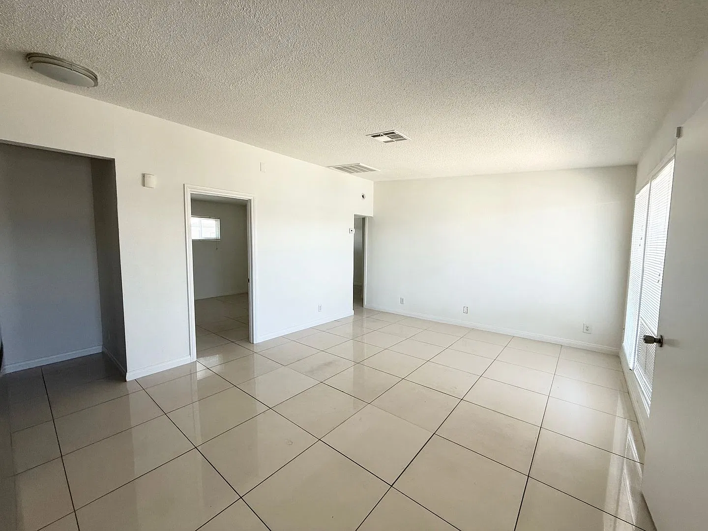 Downtown Las Vegas 2-Bedroom Condo — Photo 4