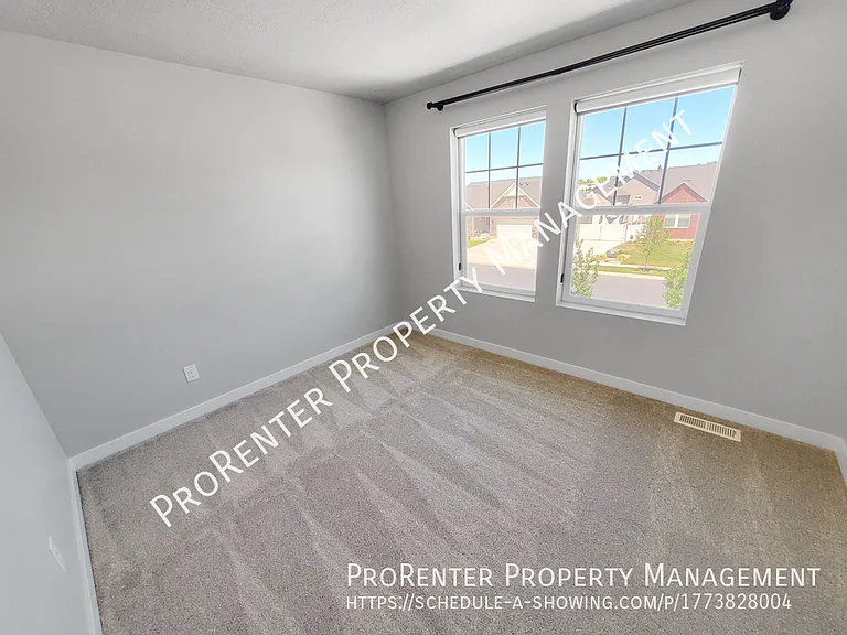 1509 W 450 S — Photo 27