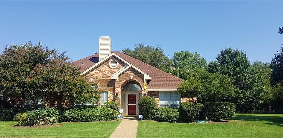 1st image of 221 Martin Dr