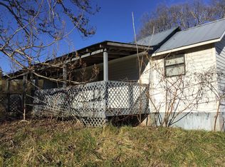 225 Giles Ln, Harrogate, TN 37752