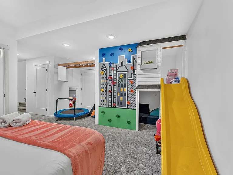 1742 Belleview Ave — Photo 40