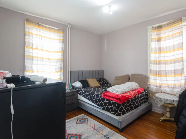 7073 Kennedy Boulevard image 5 of 49