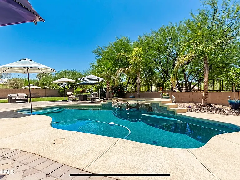 14085 W Windrose Dr — Photo 5