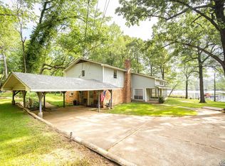 208 W Lake Devernia Rd, Longview, TX 75604