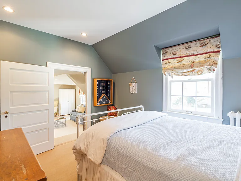 601 Harriton Rd — Photo 44
