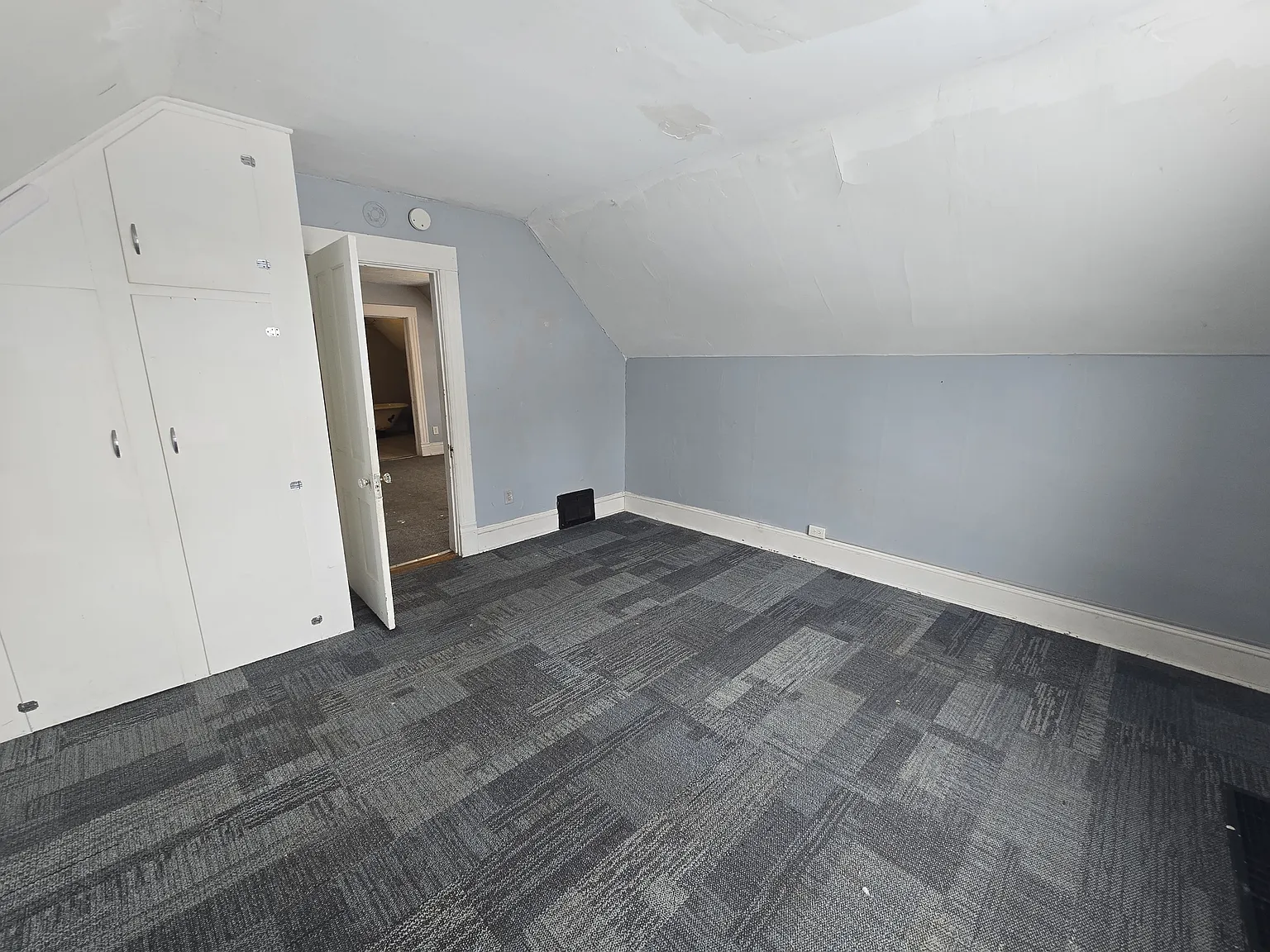 102 1/2 South Street - 1 — Photo 2