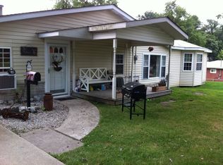 31 Ray St, Cottage Hills, IL 62018