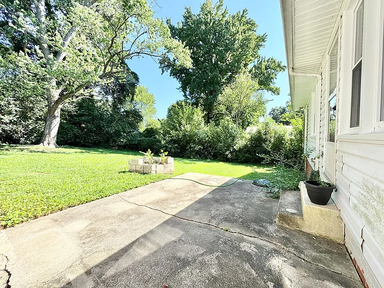 3808 Parkwood Dr — Photo 18