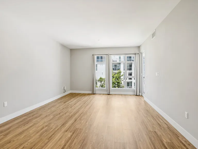 INclave Luxury Apartments — Photo 10