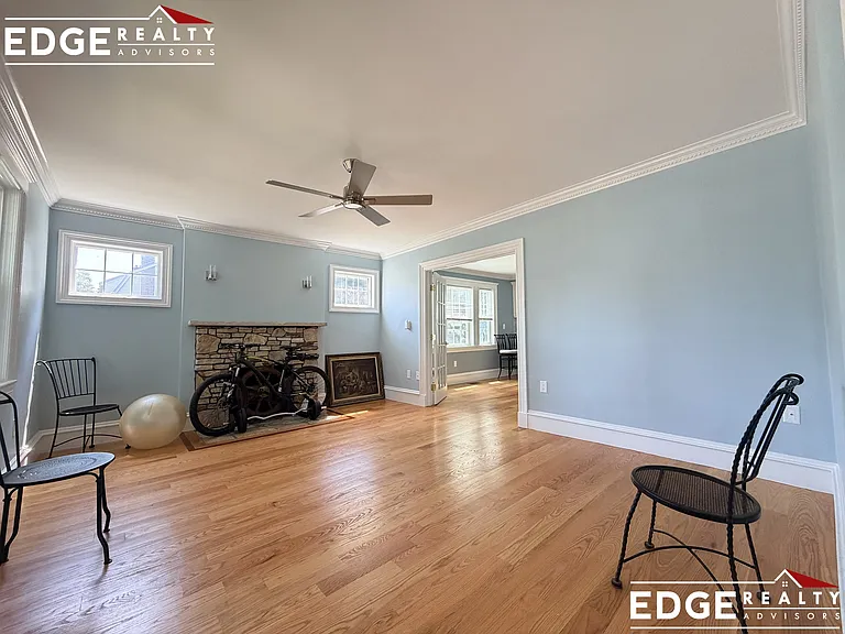 132 Arlington St #1 — Photo 4