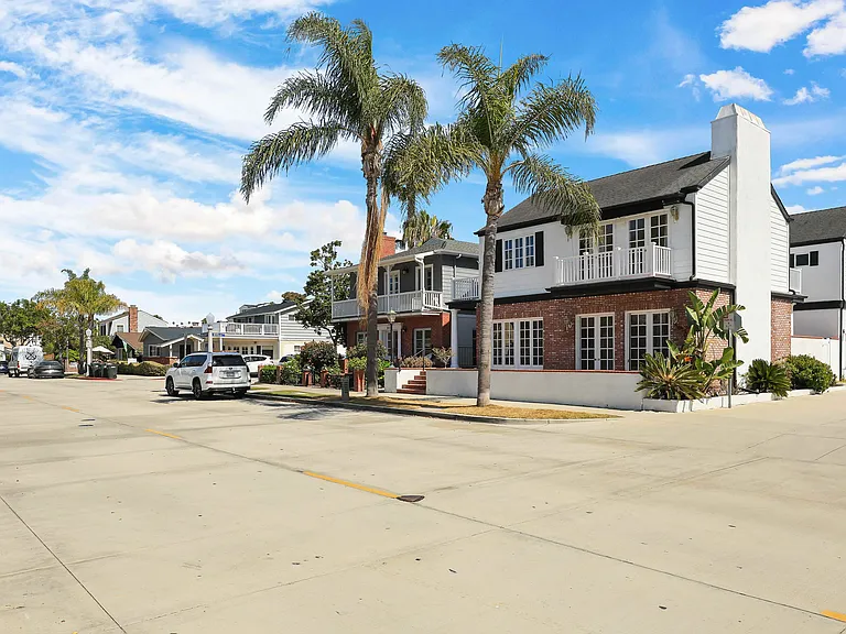 2025 E Balboa Blvd — Photo 59