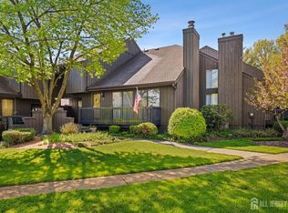 106 Westgate Dr, Edison, NJ 08820