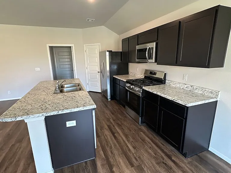 1212 E Gary St — Photo 10