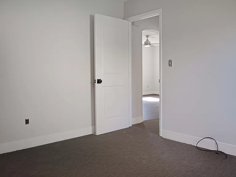 905 Burchfield Rd — Photo 24