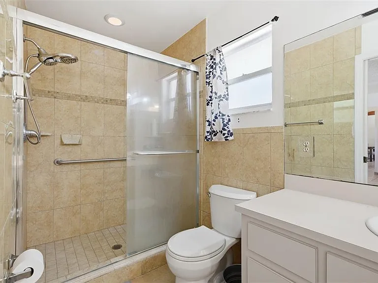 1011 Winifred Way — Photo 21