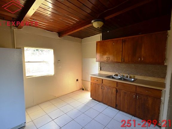 2nd image of 240 Hildersheim Dr