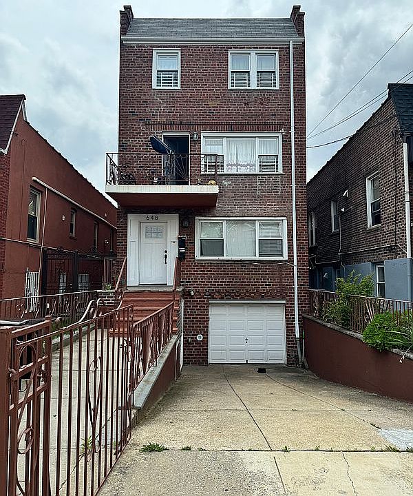 1st image of 648 E 93rd St