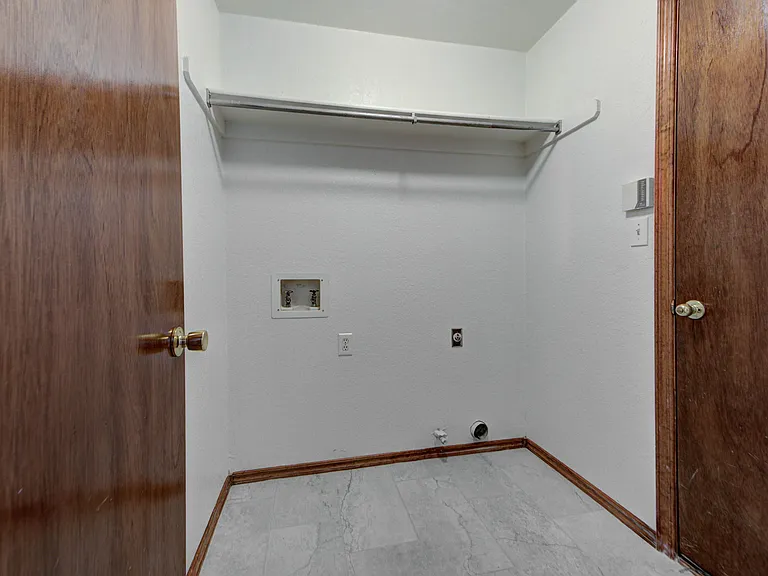 2809 E Lake Dr — Photo 12