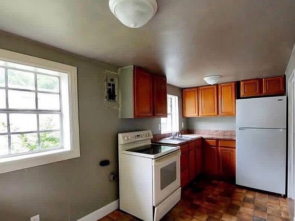 5th image of 384 Stancil Rd